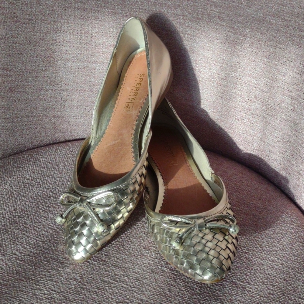 Gold Sperry Pointed Flat